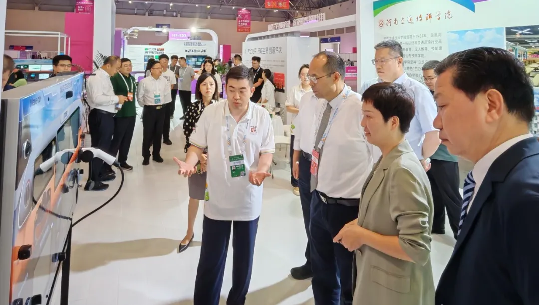 助力第二届“一带一路”国际技能大赛智能汽车软件技术表演赛顺利举办