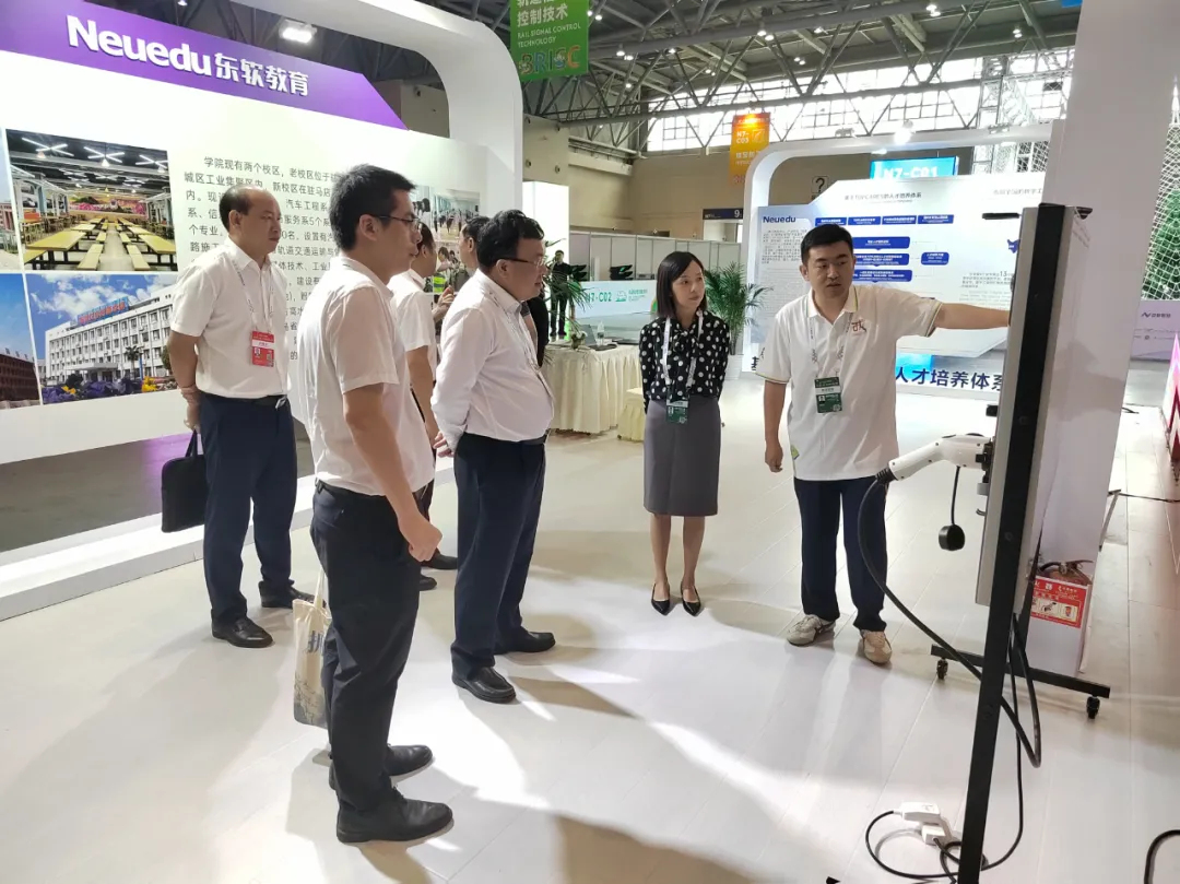 助力第二届“一带一路”国际技能大赛智能汽车软件技术表演赛顺利举办